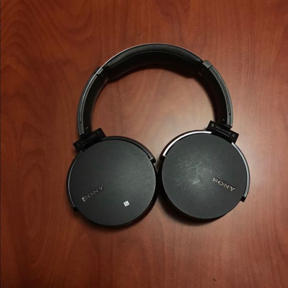 Sony wireless Bluetooth headphones